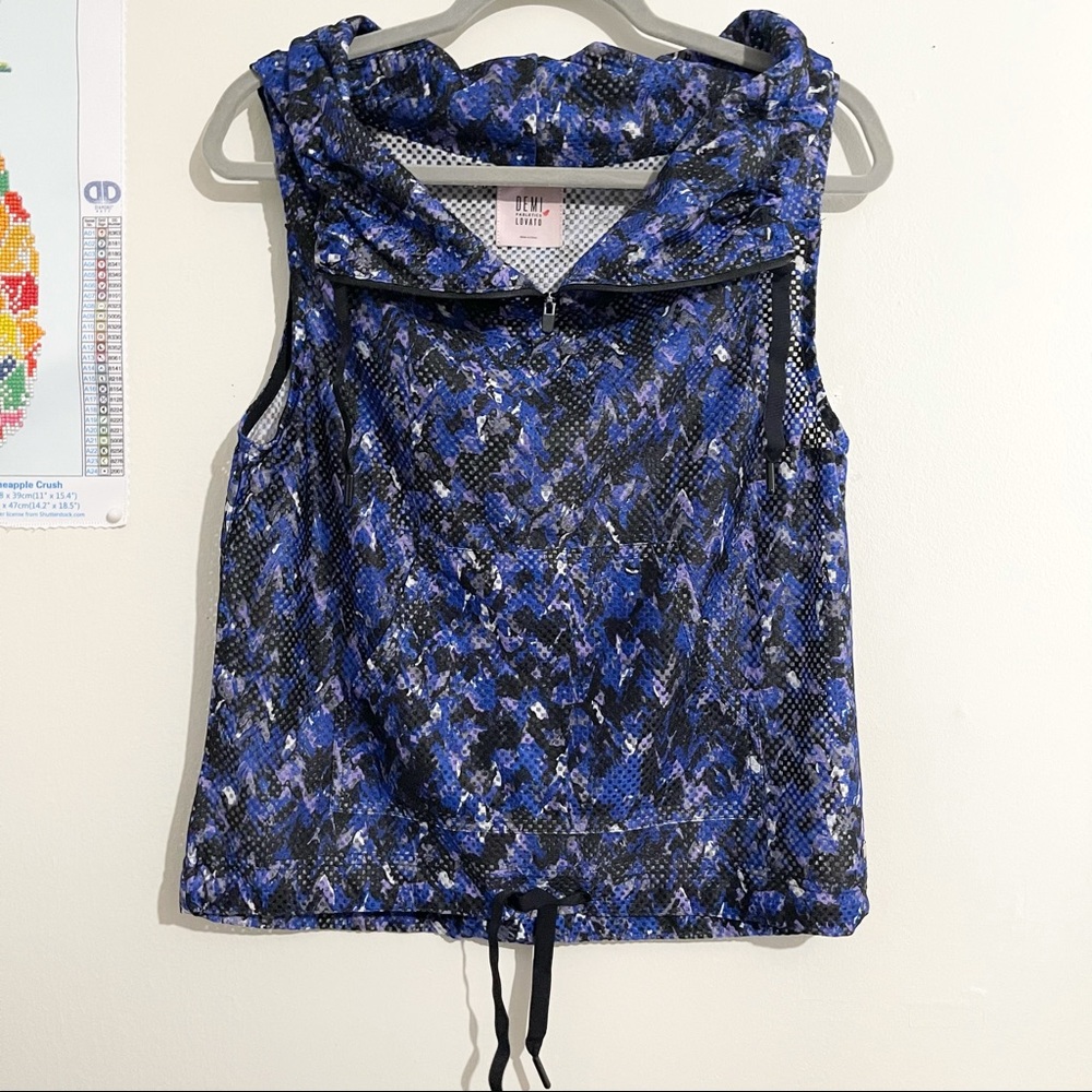DEMI LOVATO FABLETICS Printed Mesh Athletic Top XS